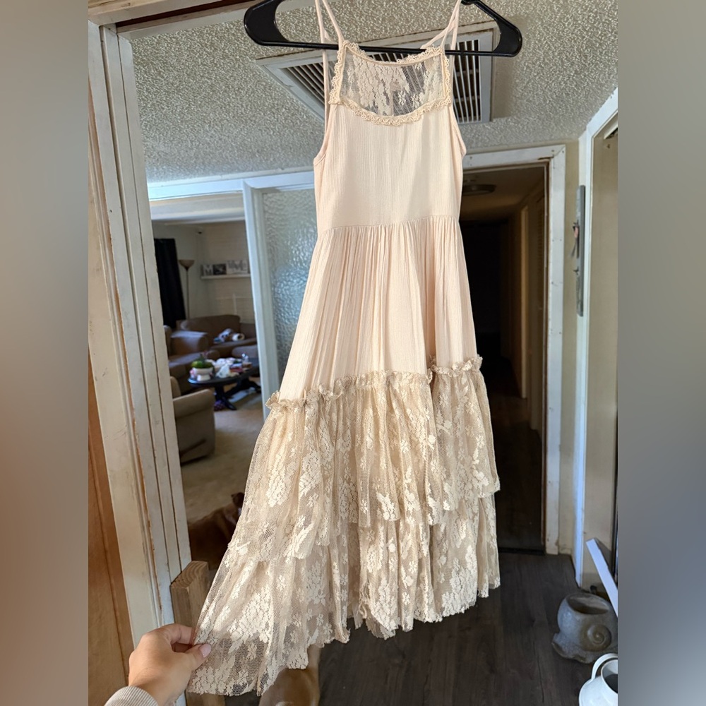 Elegant Cream Lace Dress
